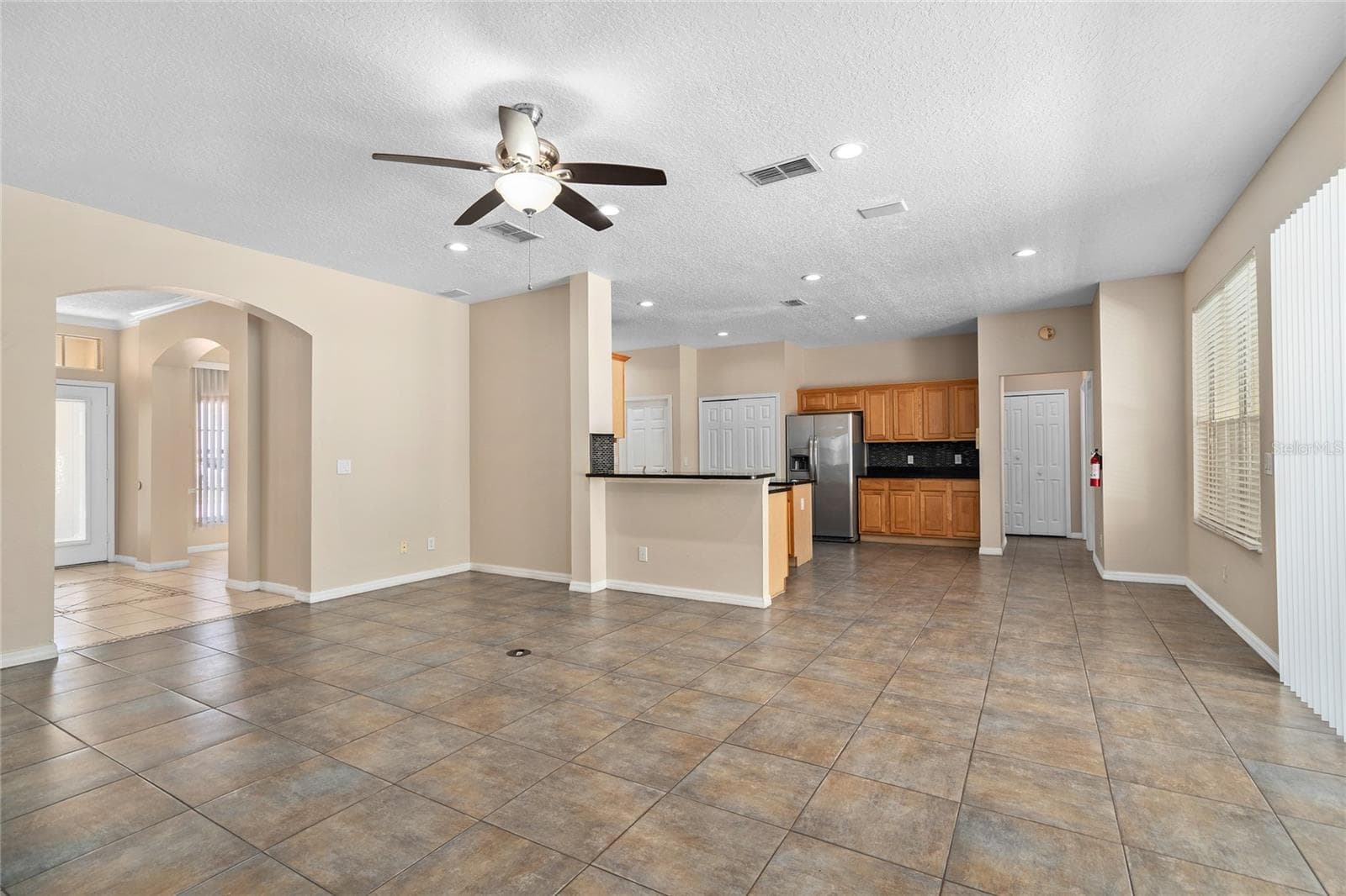 Single Family Residence at 13821 AMBERLEIGH RD, ORLANDO, photo 11 of 56