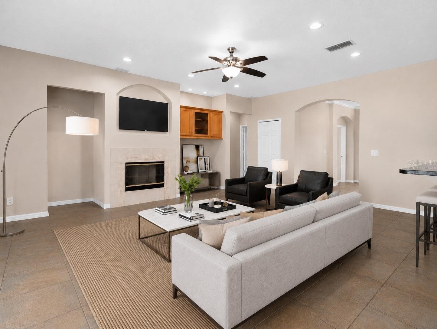 Virtually staged - 13821 AMBERLEIGH RD, ORLANDO