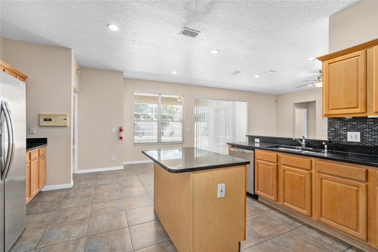 Single Family Residence at 13821 AMBERLEIGH RD, ORLANDO, photo 19 of 56