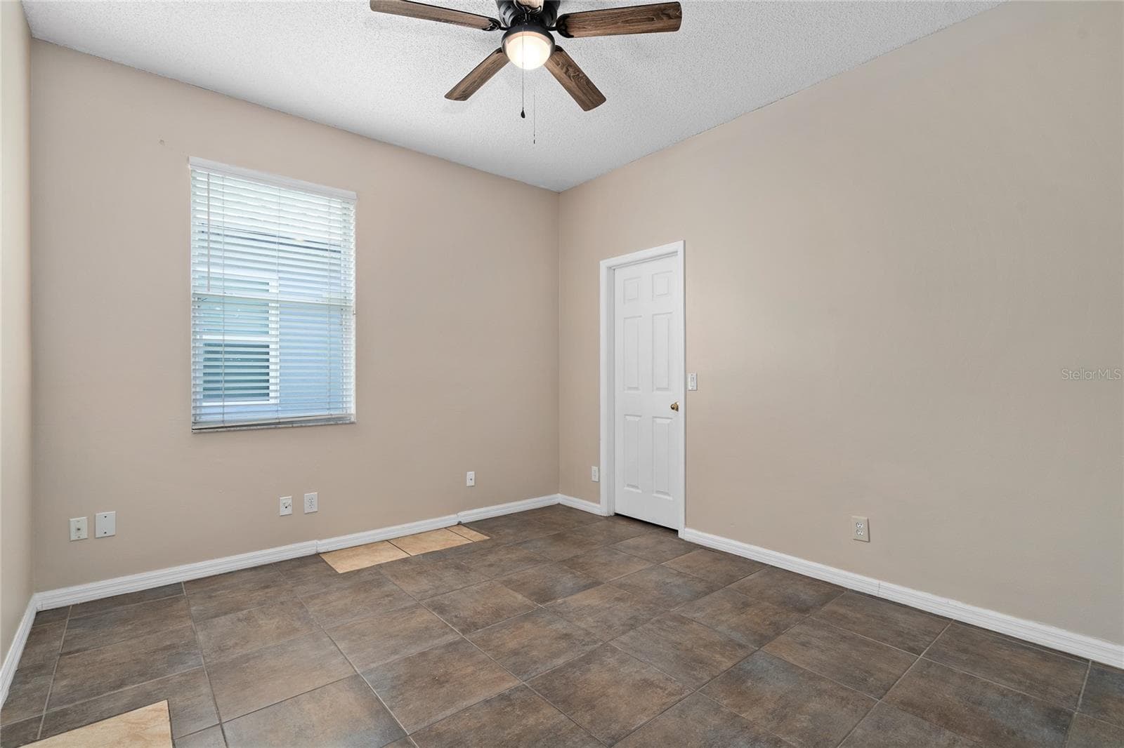 Single Family Residence at 13821 AMBERLEIGH RD, ORLANDO, photo 35 of 56