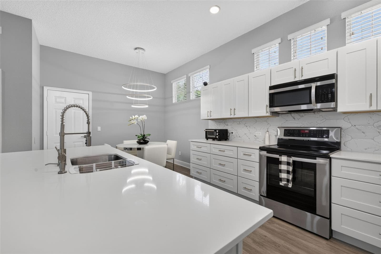 Beautiful and modern - 167 LONGVIEW AVE, CELEBRATION