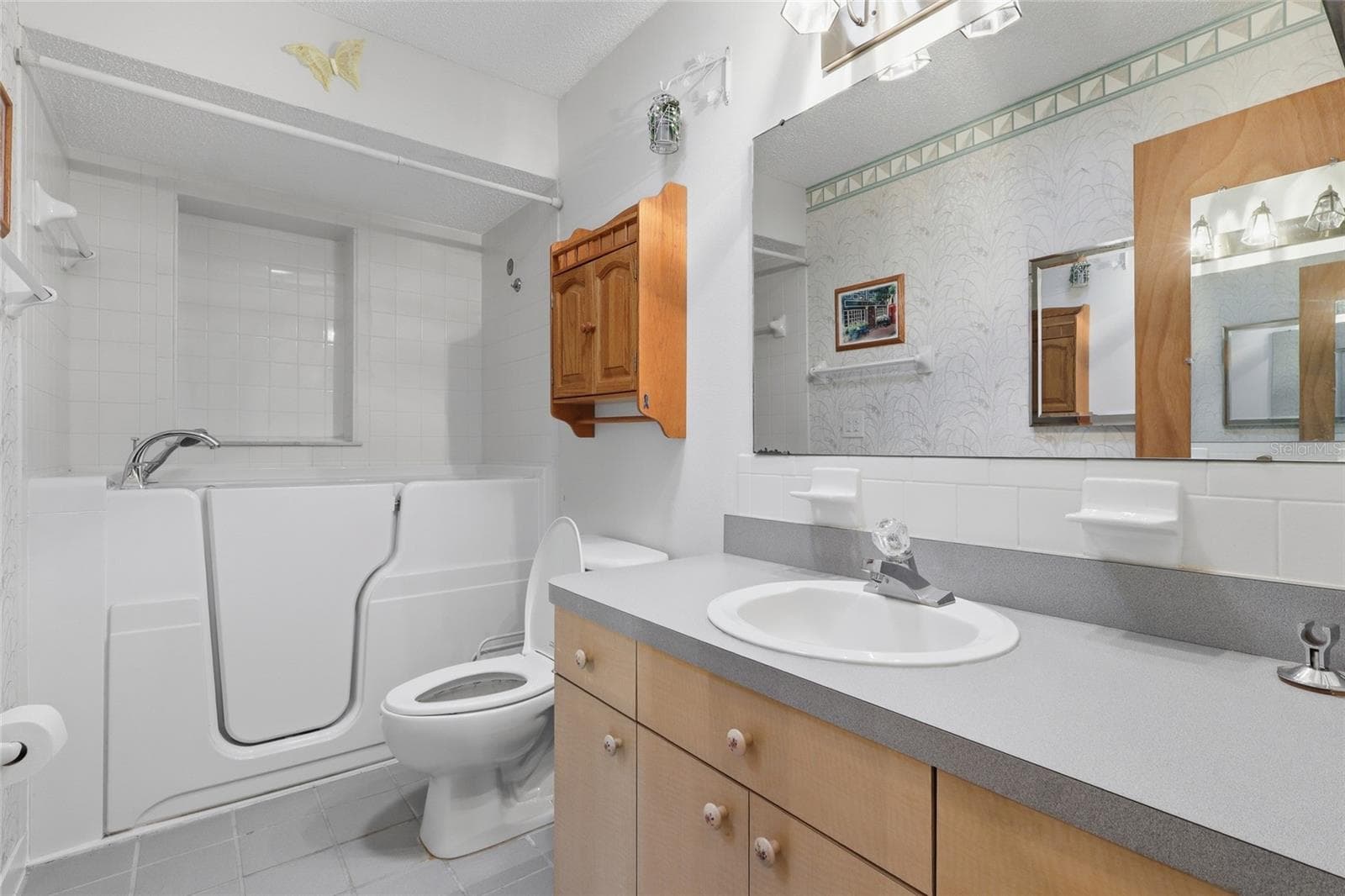 2nd Bath - 6130 17TH ST, ZEPHYRHILLS