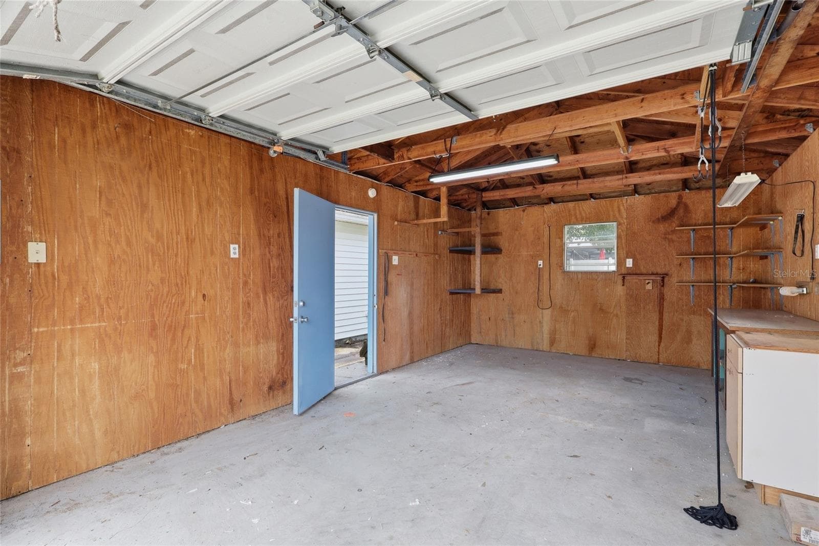detached garage - 6130 17TH ST, ZEPHYRHILLS
