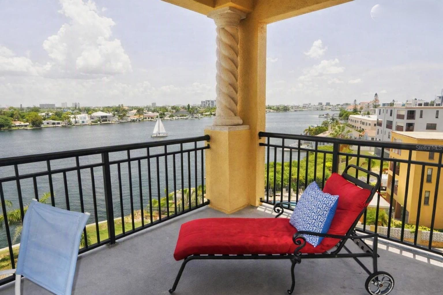 Condo - Hotel at 10315 GULF BLVD #409, TREASURE ISLAND, photo 35 of 36