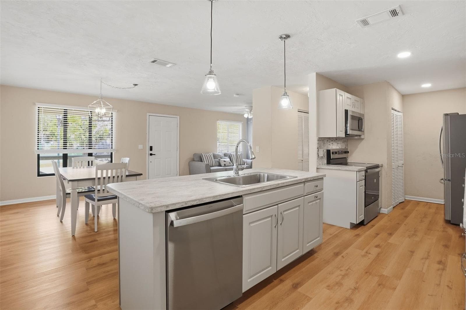 Open Floor Plan - 254 OLEANDER PL, ORMOND BEACH
