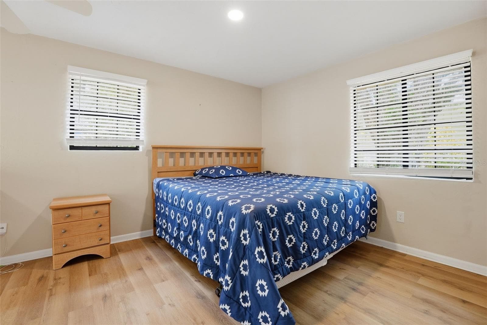 King bed - 254 OLEANDER PL, ORMOND BEACH