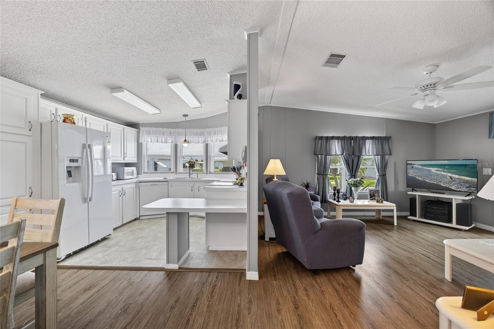 Manufactured Home at 644 SCHOONER ST, NORTH PORT, photo 14 of 44