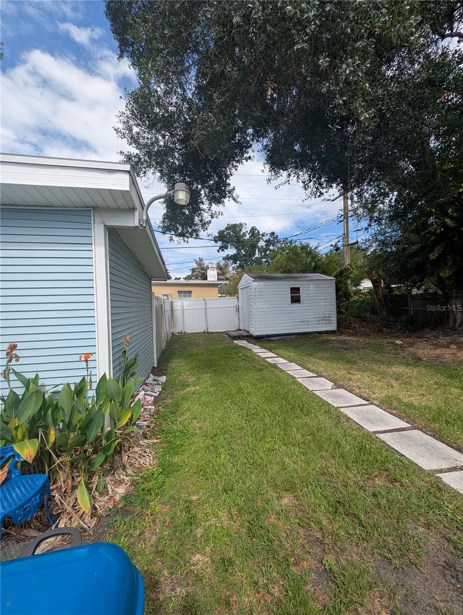 Backyard 4 - 1529 W RIVER LN, TAMPA