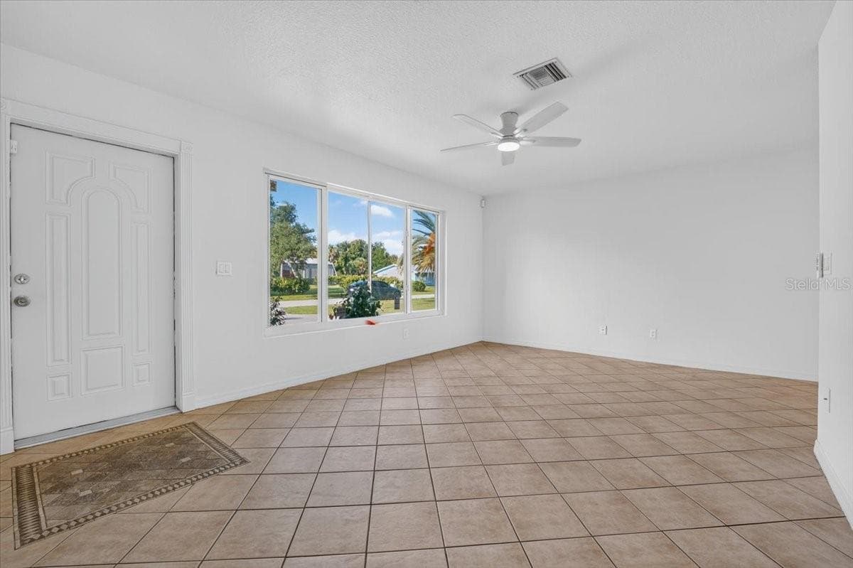 Single Family Residence at 20286 BENTON AVE, PORT CHARLOTTE, photo 6 of 29