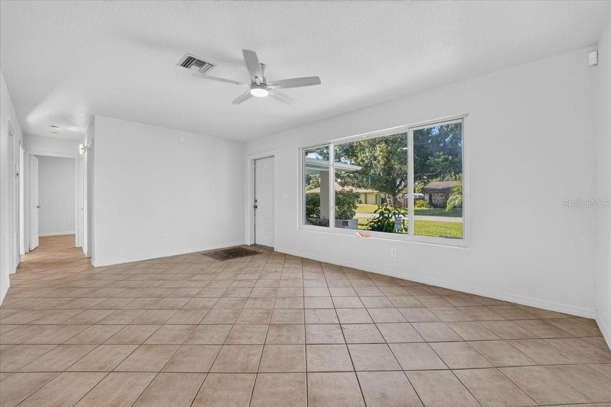 Single Family Residence at 20286 BENTON AVE, PORT CHARLOTTE, photo 8 of 29