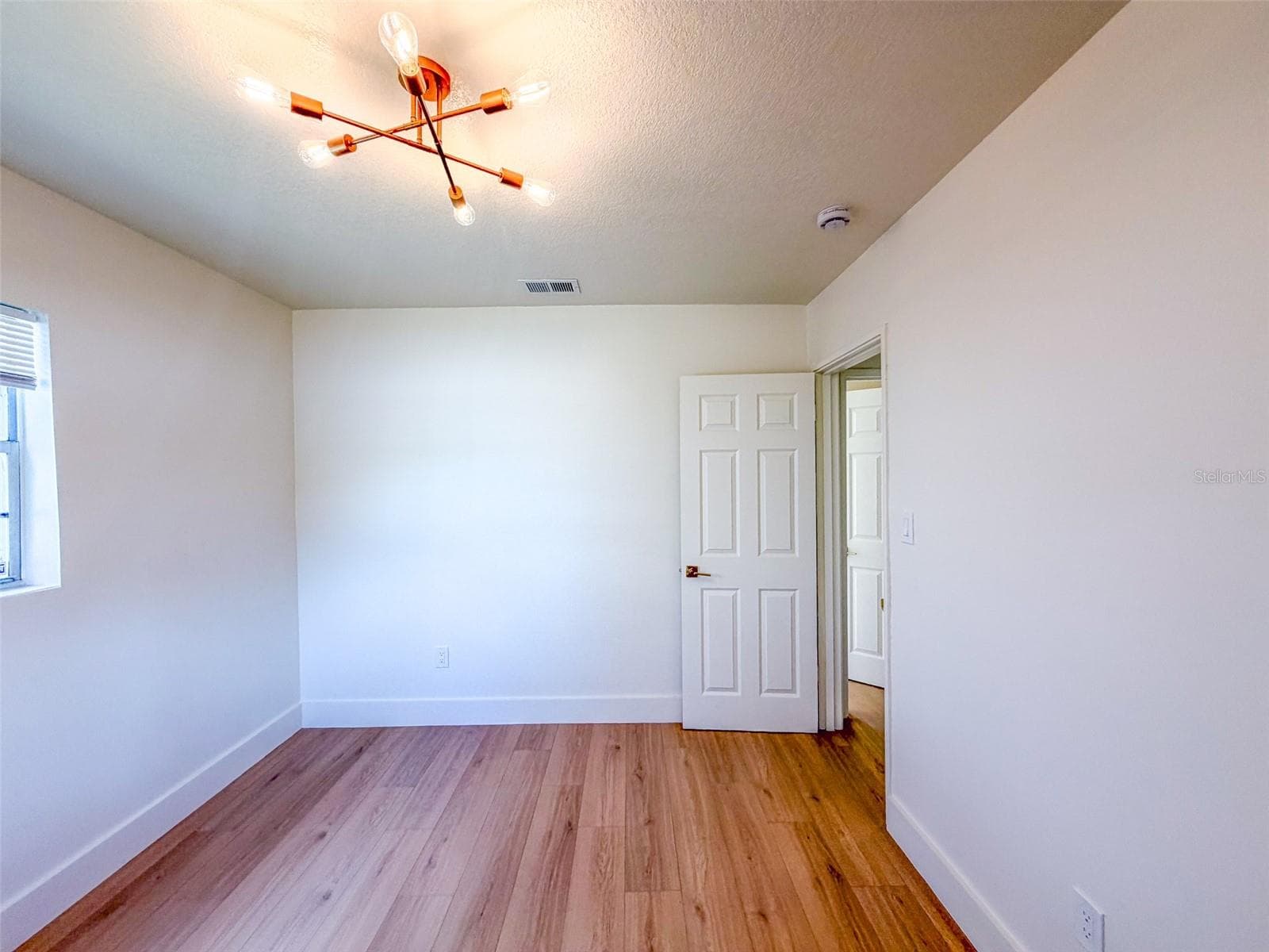 Single Family Residence at 4211 W BAY VIEW AVE, TAMPA, photo 12 of 26