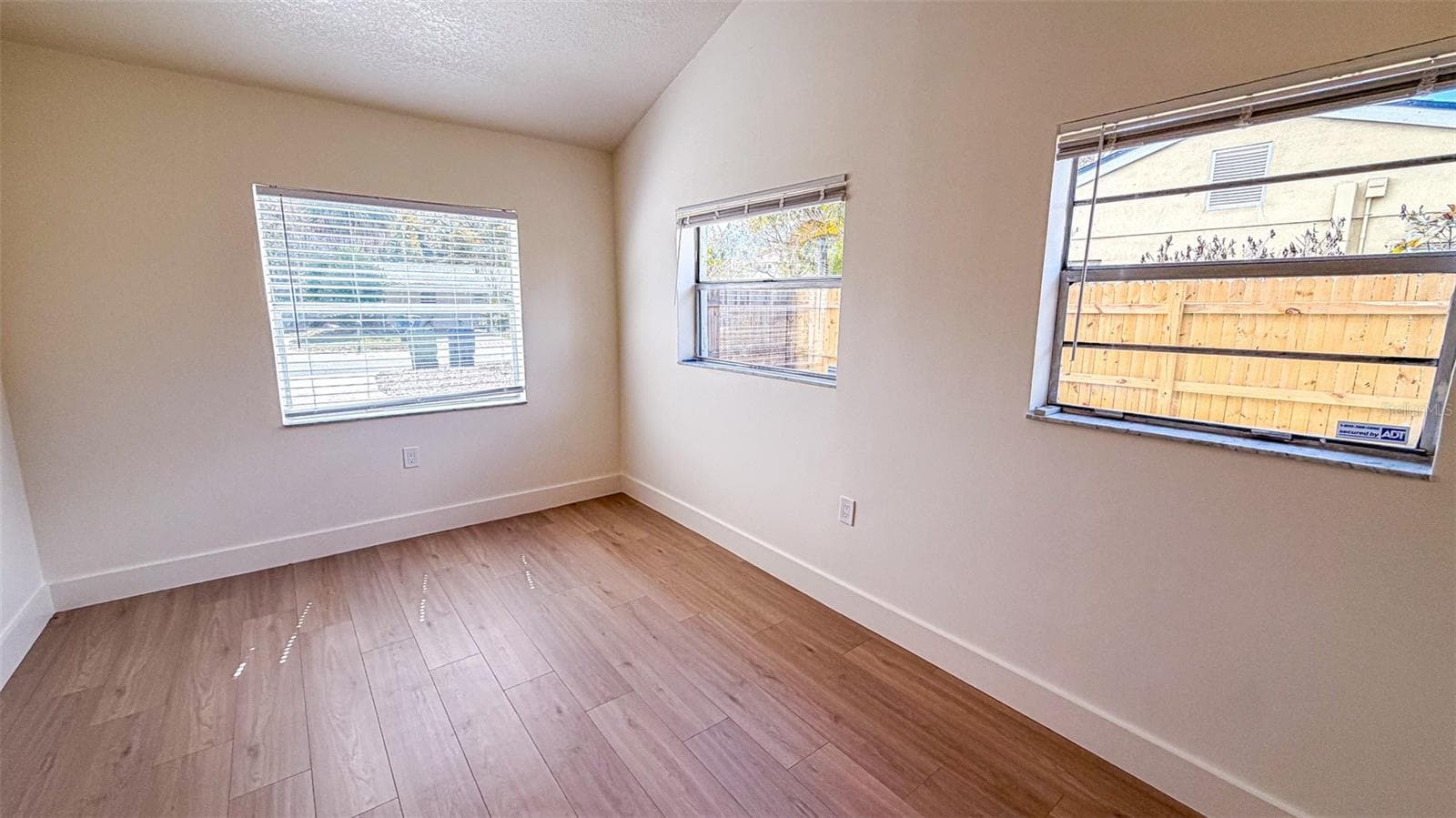Single Family Residence at 4211 W BAY VIEW AVE, TAMPA, photo 16 of 26