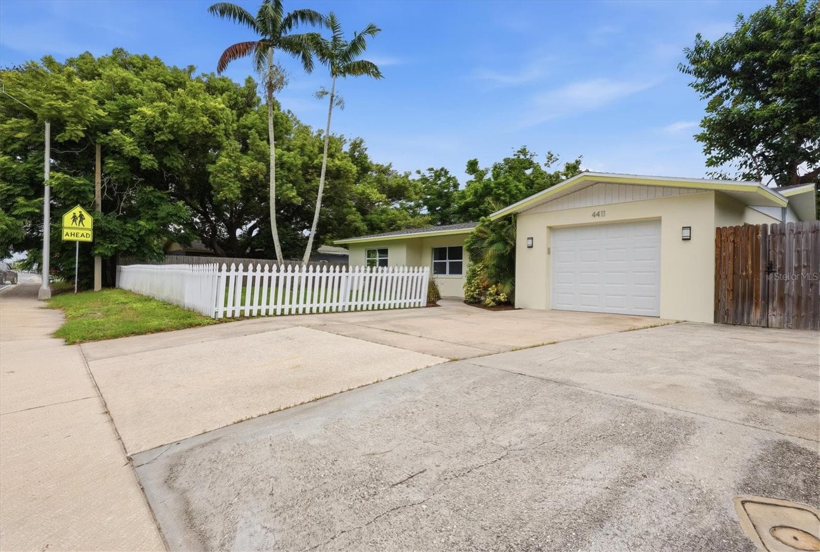 Single Family Residence at 4411 BENEVA RD, SARASOTA, photo 22 of 31