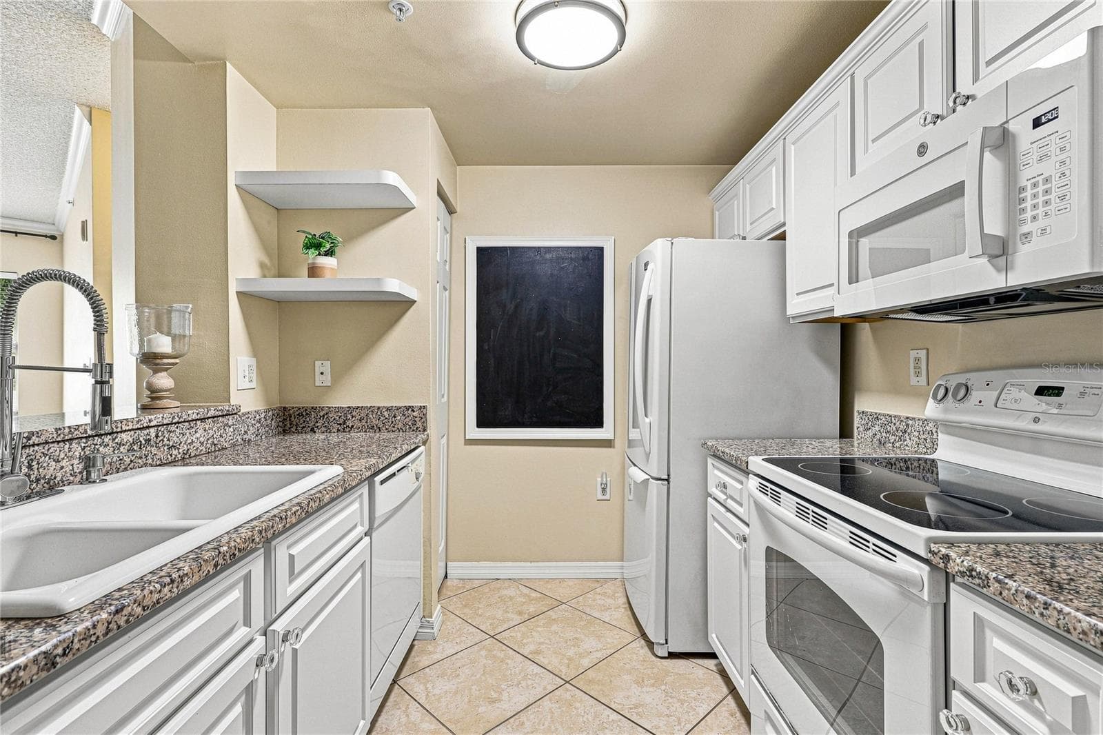 Condominium at 5459 BENTGRASS DR #2-110, SARASOTA, photo 9 of 24
