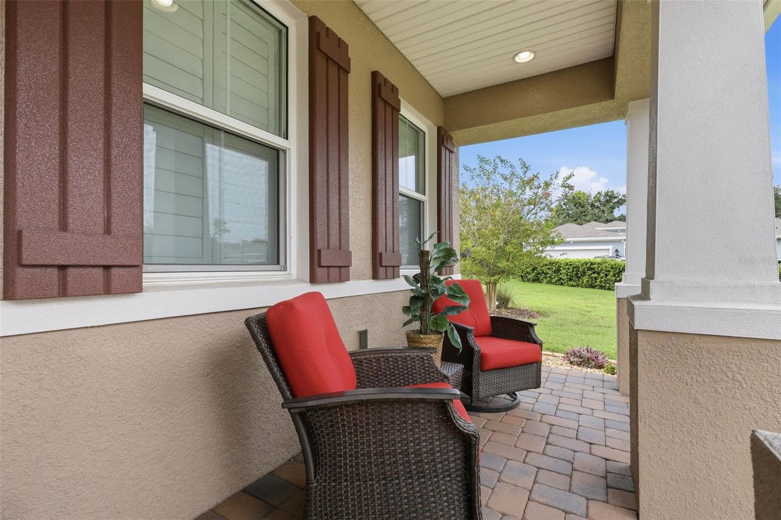 Single Family Residence at 253 OLD MOSS CIR, DELAND, photo 2 of 38
