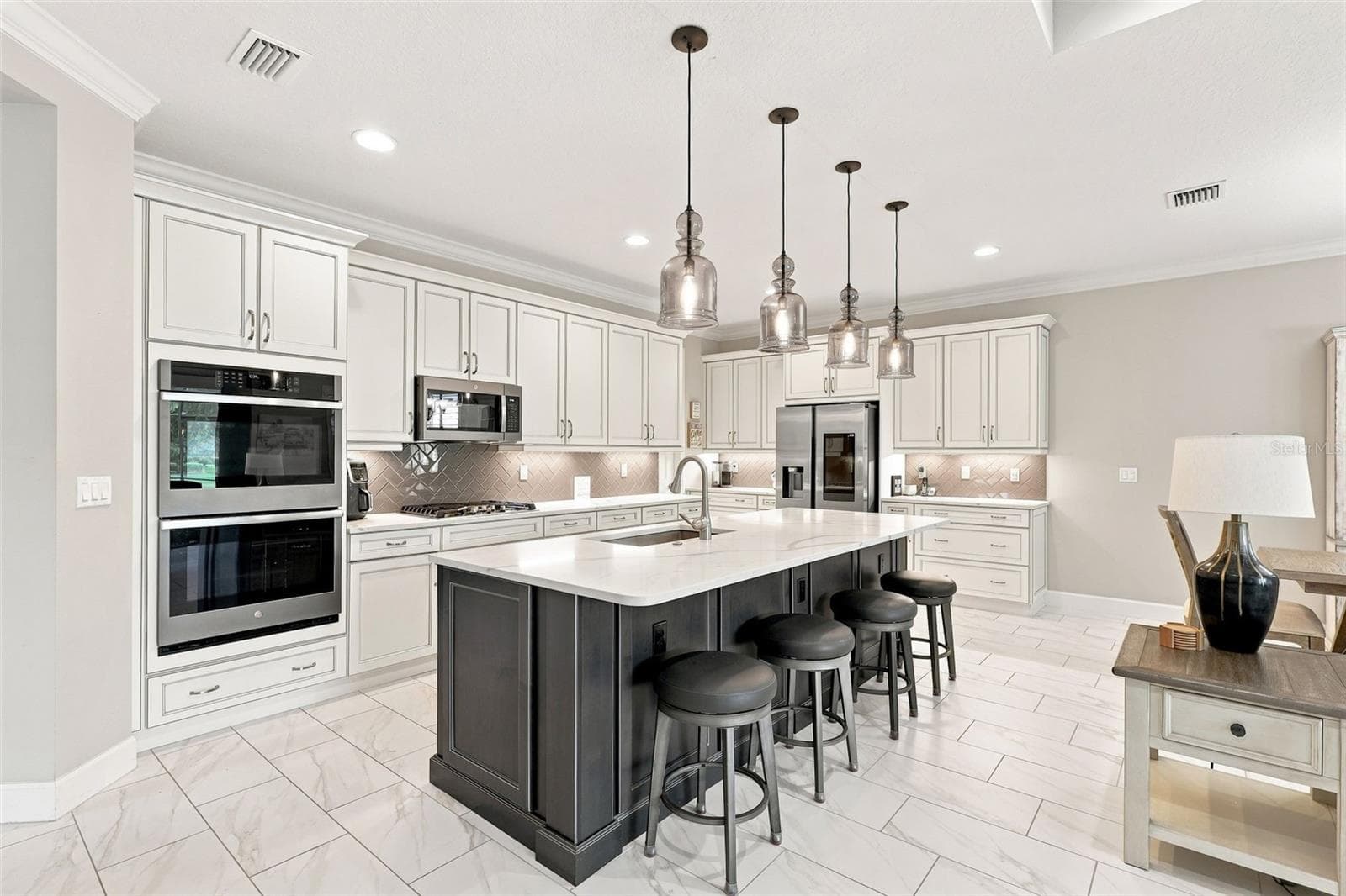 Single Family Residence at 253 OLD MOSS CIR, DELAND, photo 13 of 38
