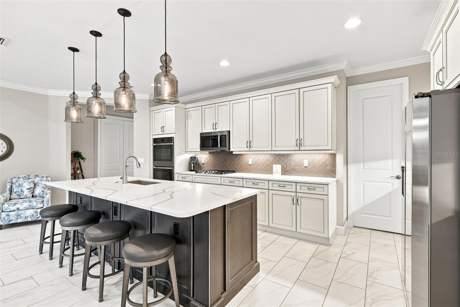 Single Family Residence at 253 OLD MOSS CIR, DELAND, photo 15 of 38