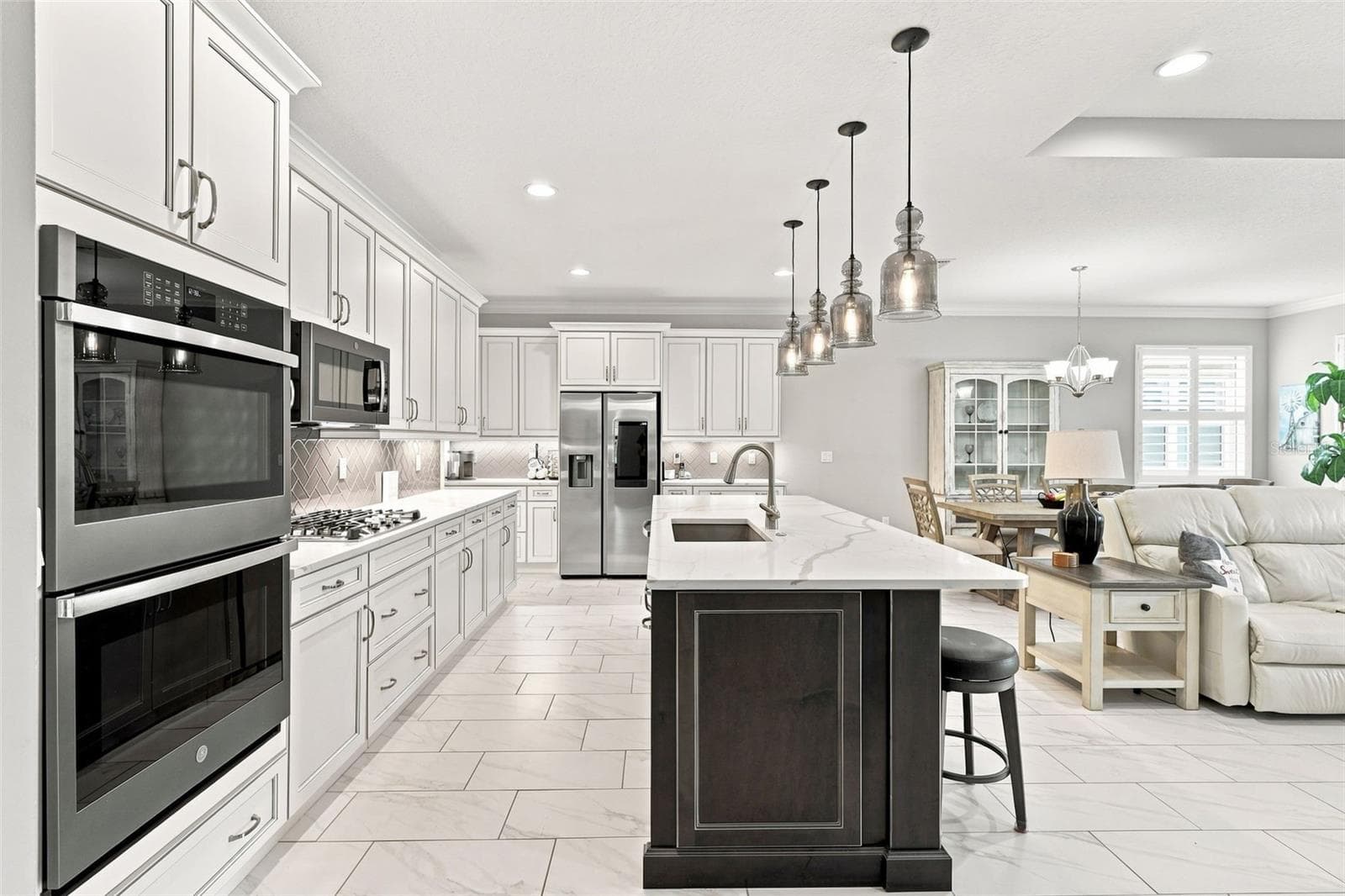 Single Family Residence at 253 OLD MOSS CIR, DELAND, photo 16 of 38