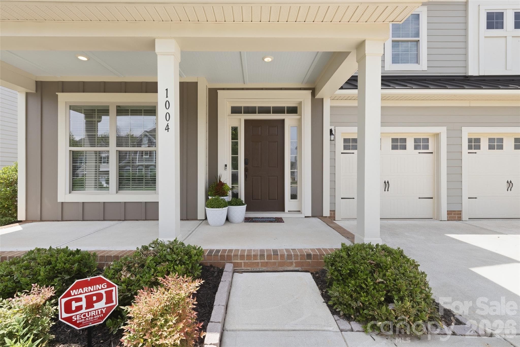 Single Family Residence at 1004 Hallmark Way, Waxhaw, photo 2 of 47