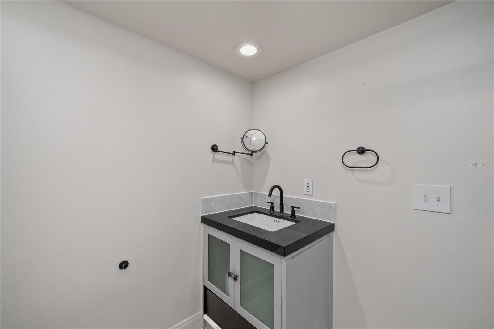 Multi-Family 5+ at 4615 N HESPERIDES ST, TAMPA, photo 7 of 15