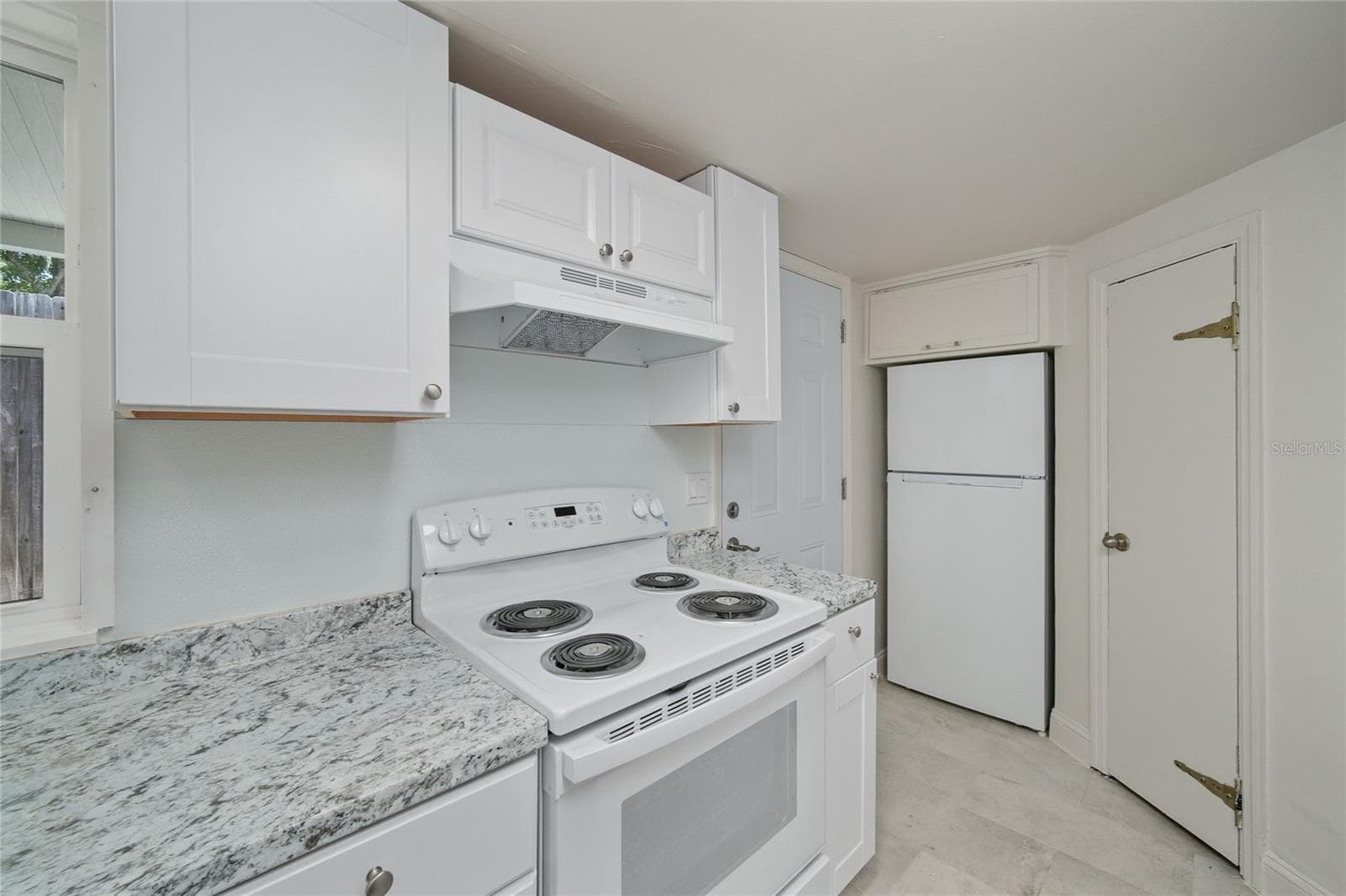 Multi-Family 5+ at 4615 N HESPERIDES ST, TAMPA, photo 8 of 15