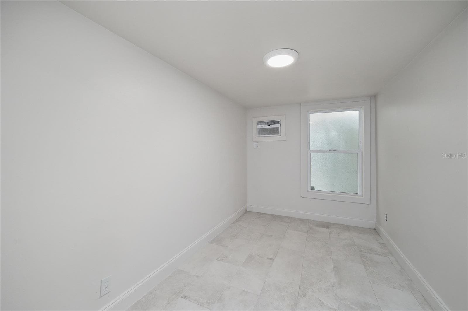 Multi-Family 5+ at 4615 N HESPERIDES ST, TAMPA, photo 9 of 15