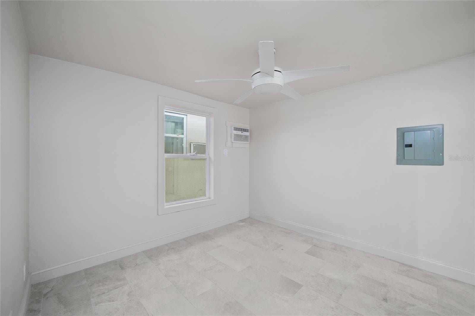 Multi-Family 5+ at 4615 N HESPERIDES ST, TAMPA, photo 11 of 15