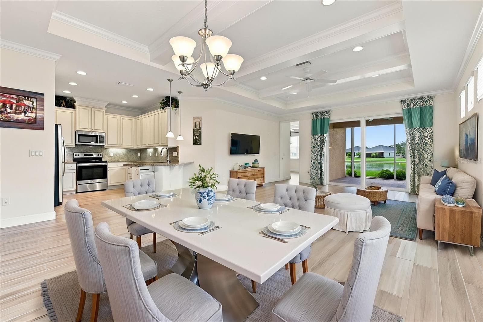 Villa at 623 CHIPPER DR, SUN CITY CENTER, photo 4 of 43