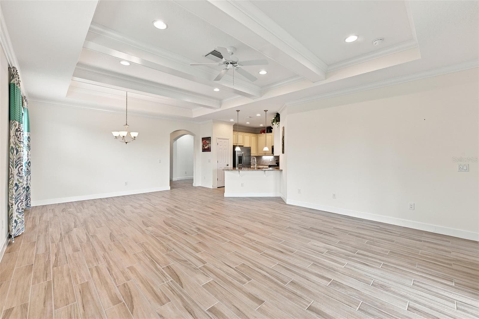 Villa at 623 CHIPPER DR, SUN CITY CENTER, photo 5 of 43