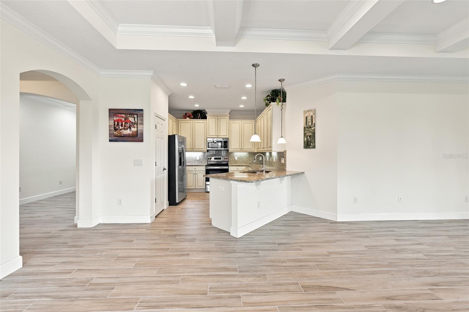 Villa at 623 CHIPPER DR, SUN CITY CENTER, photo 6 of 43