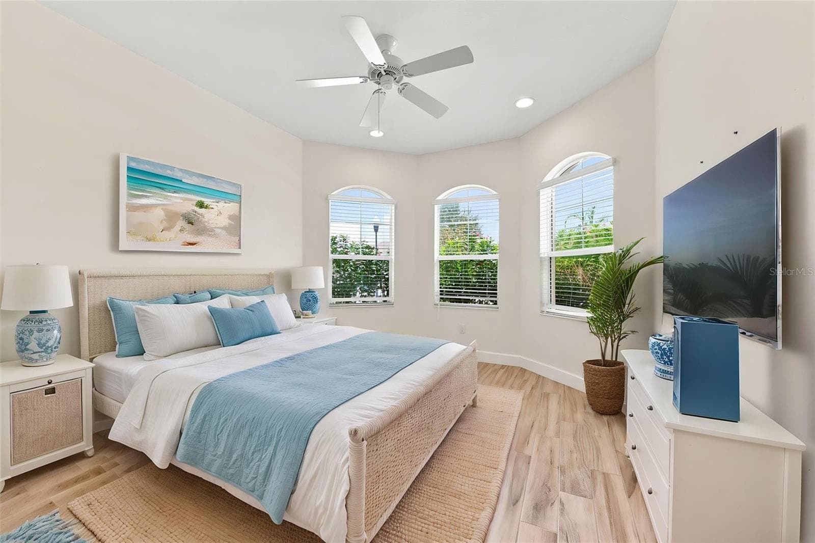 Villa at 623 CHIPPER DR, SUN CITY CENTER, photo 18 of 43