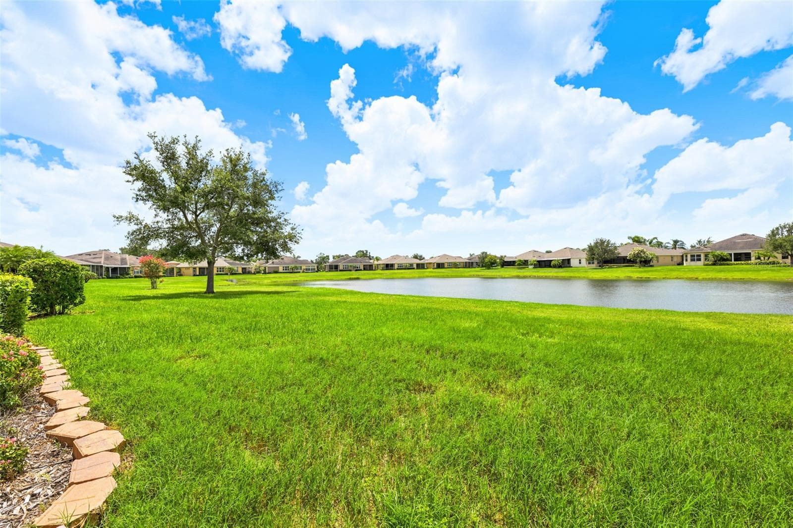 Villa at 623 CHIPPER DR, SUN CITY CENTER, photo 33 of 43