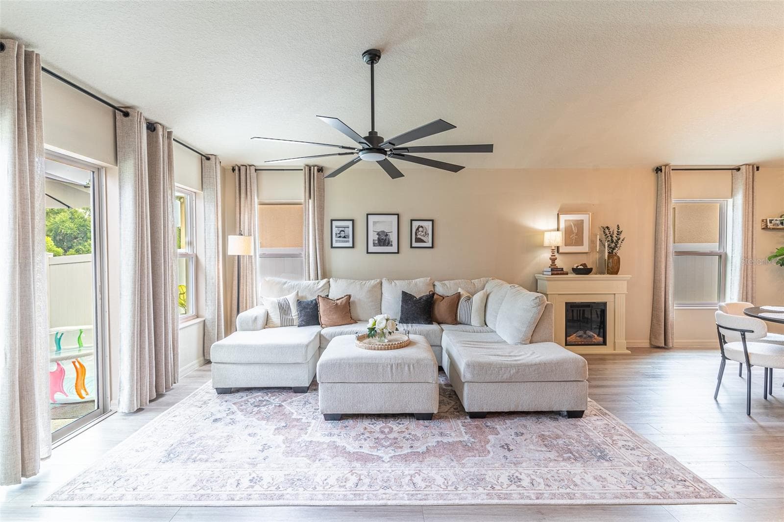 Single Family Residence at 615 VALRI PARK DR, VALRICO, photo 2 of 37