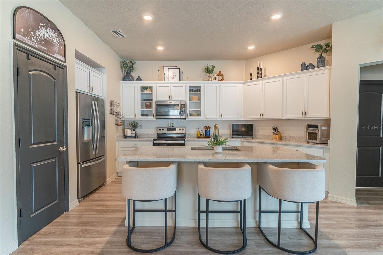 Single Family Residence at 615 VALRI PARK DR, VALRICO, photo 5 of 37