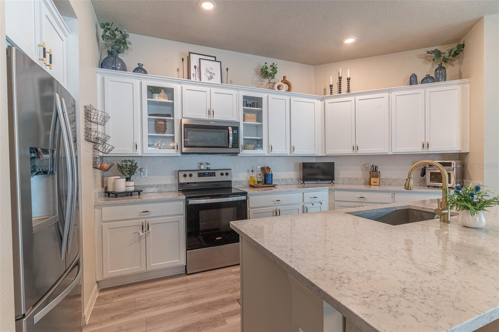 Single Family Residence at 615 VALRI PARK DR, VALRICO, photo 9 of 37