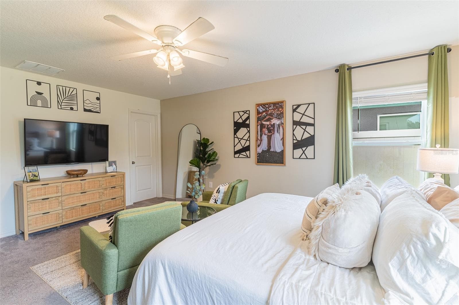 Single Family Residence at 615 VALRI PARK DR, VALRICO, photo 12 of 37