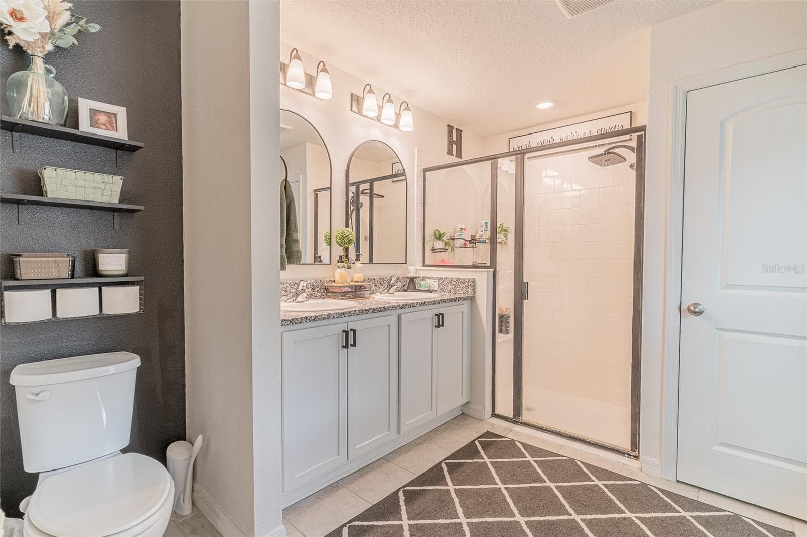 Single Family Residence at 615 VALRI PARK DR, VALRICO, photo 13 of 37