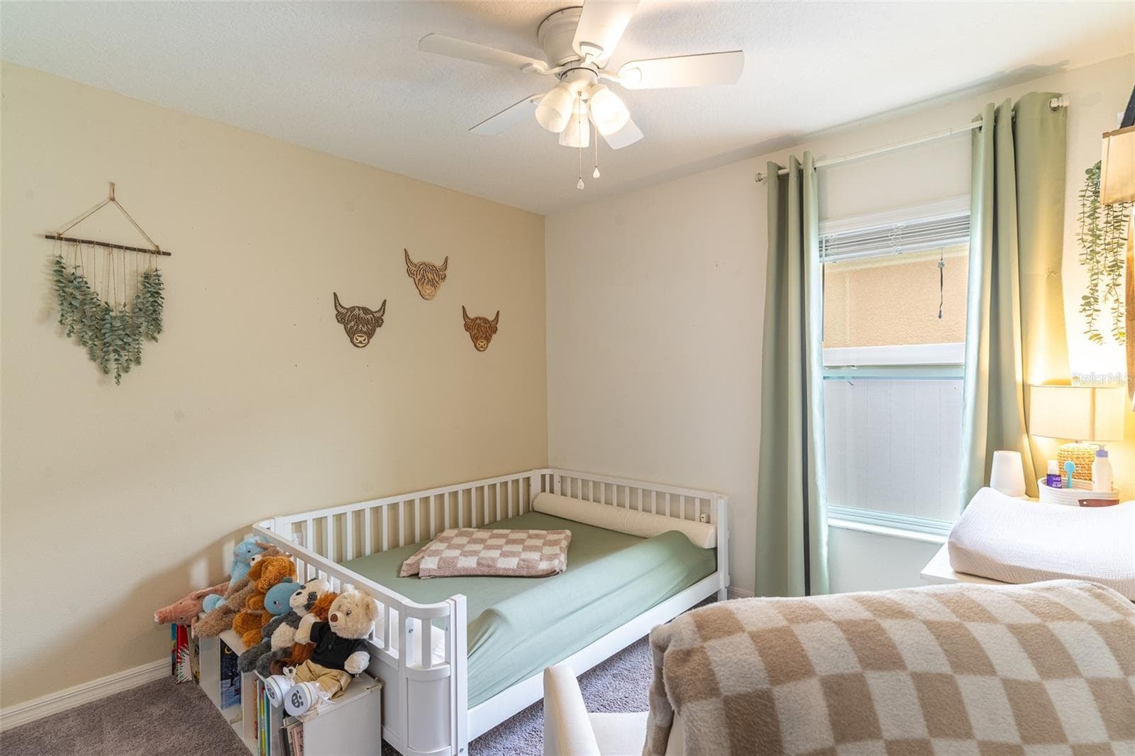 Single Family Residence at 615 VALRI PARK DR, VALRICO, photo 15 of 37