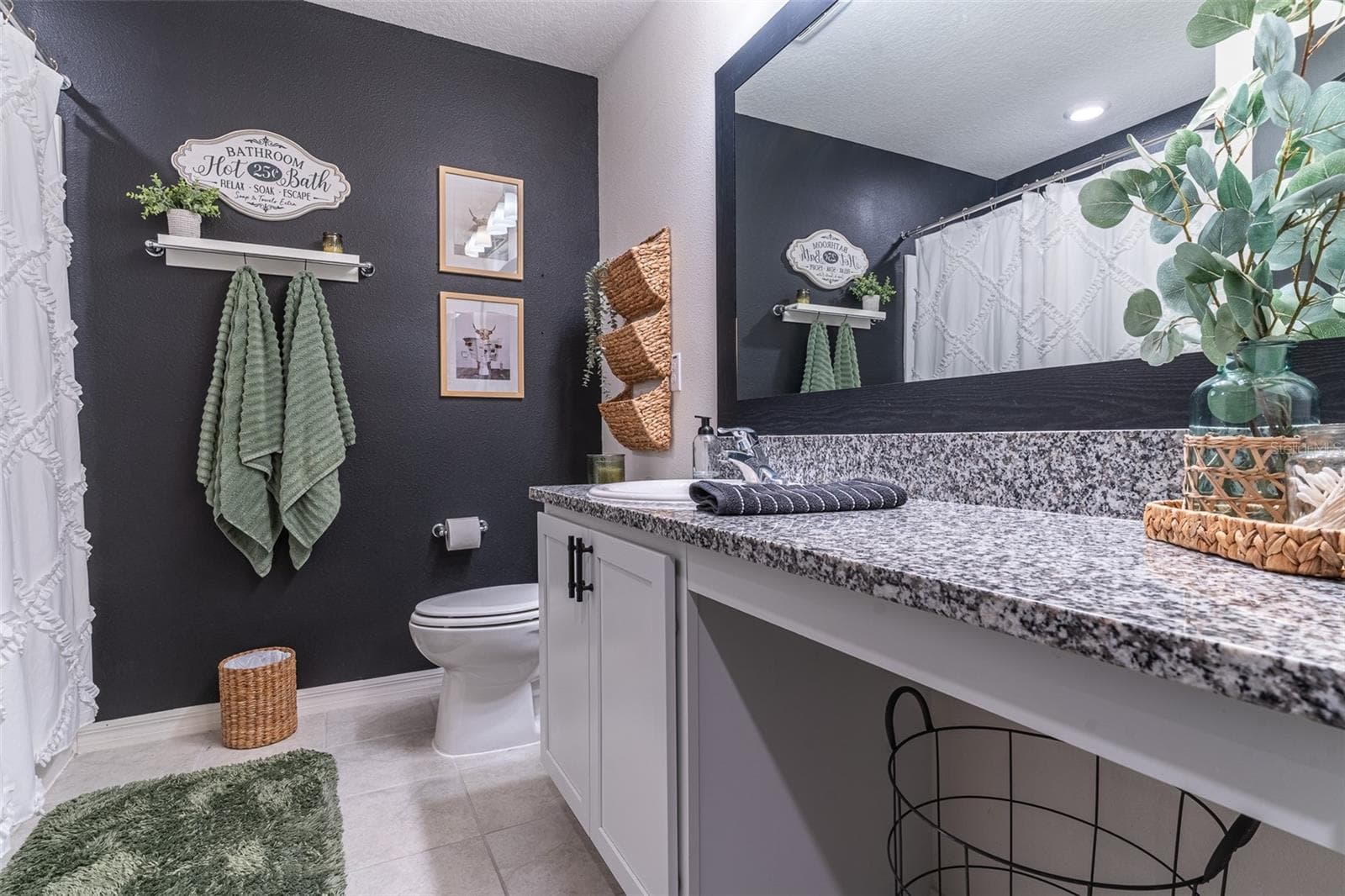 Single Family Residence at 615 VALRI PARK DR, VALRICO, photo 17 of 37