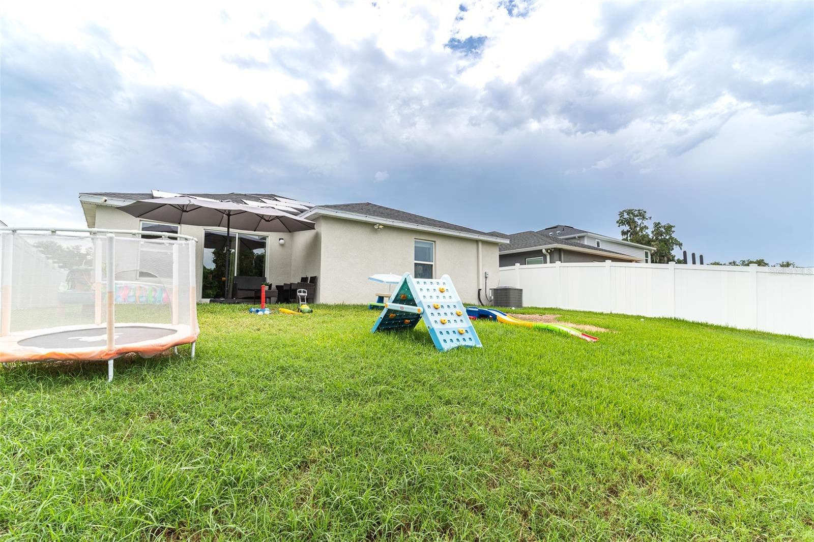 Single Family Residence at 615 VALRI PARK DR, VALRICO, photo 23 of 37