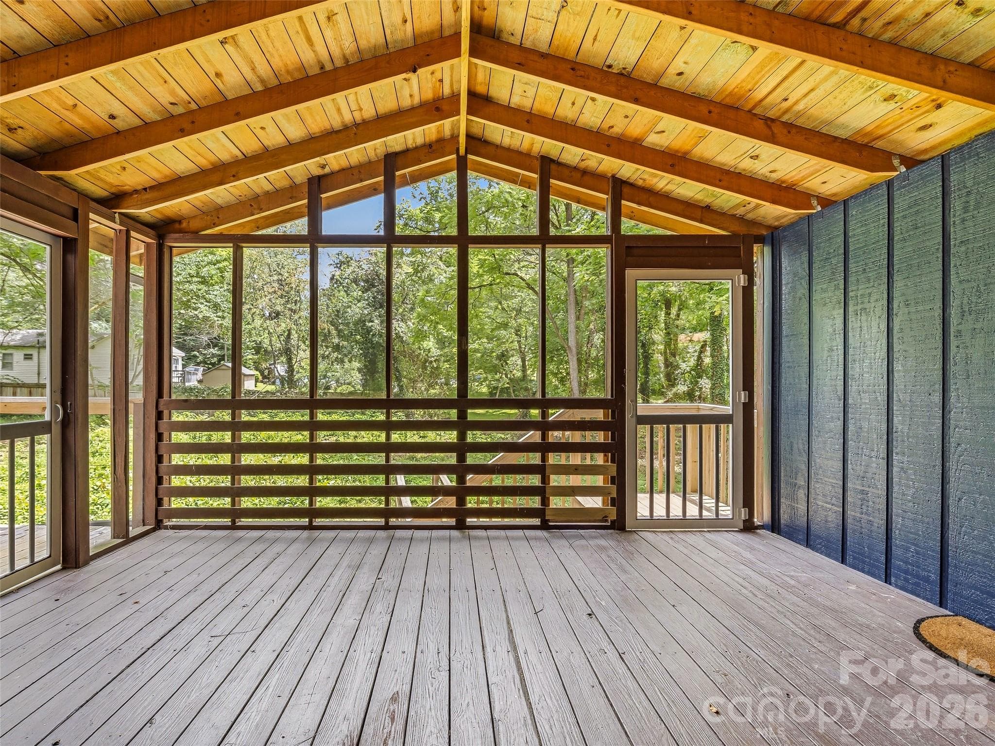 Lovely, screened porch off kitchen. - 468 Governors View Road, Asheville