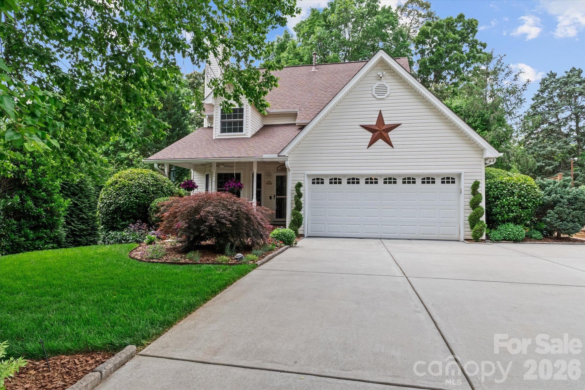 1315 Mistletoe Ridge Place NW