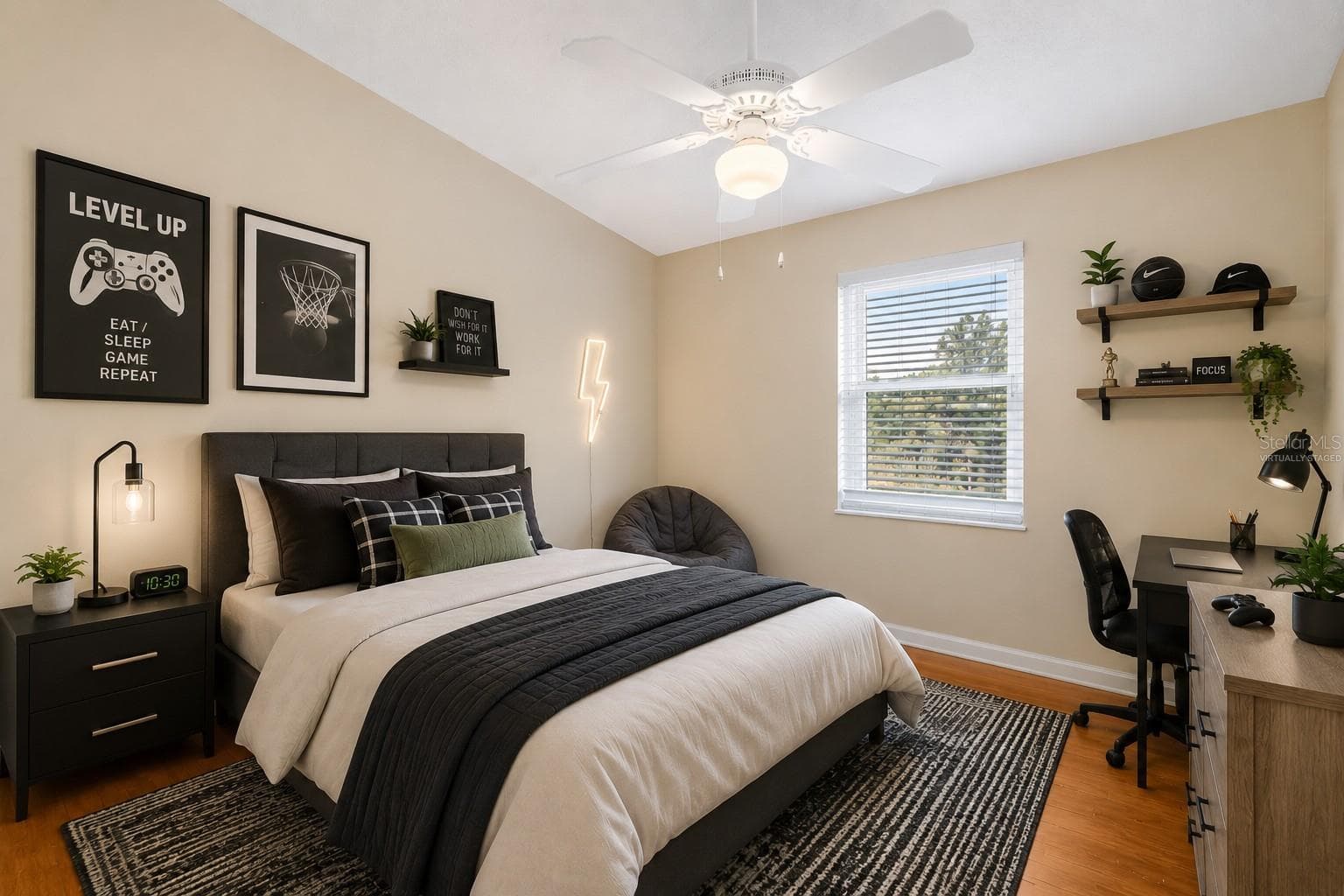 Virtually Staged - 5403 SWEETWATER TERRACE CIR #5403, TAMPA