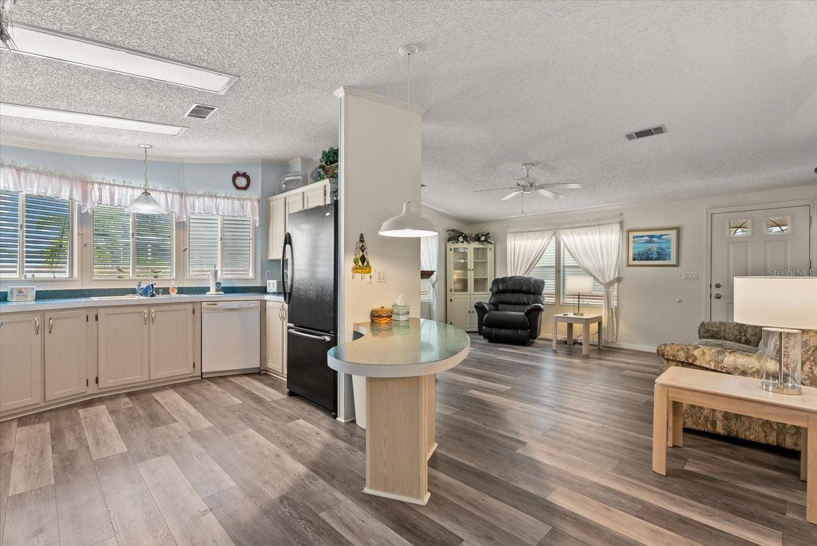 Manufactured Home at 321 BLACKBURN BLVD, NORTH PORT, photo 9 of 24