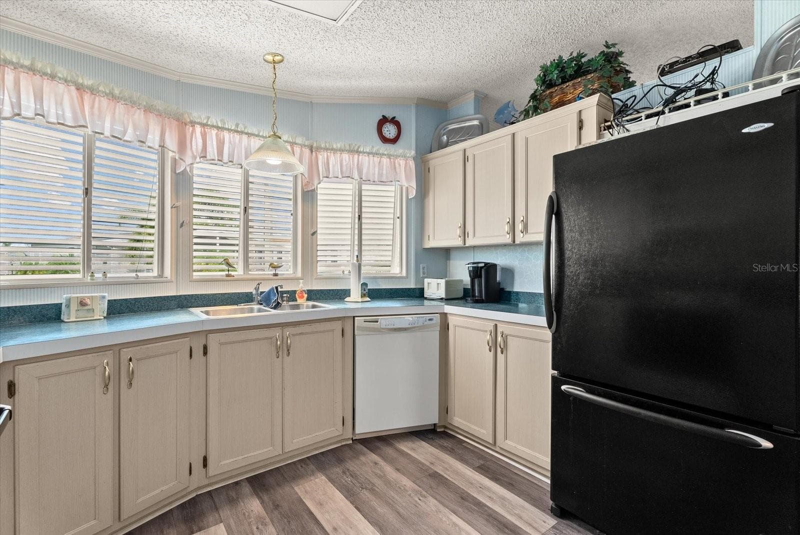 Manufactured Home at 321 BLACKBURN BLVD, NORTH PORT, photo 10 of 24