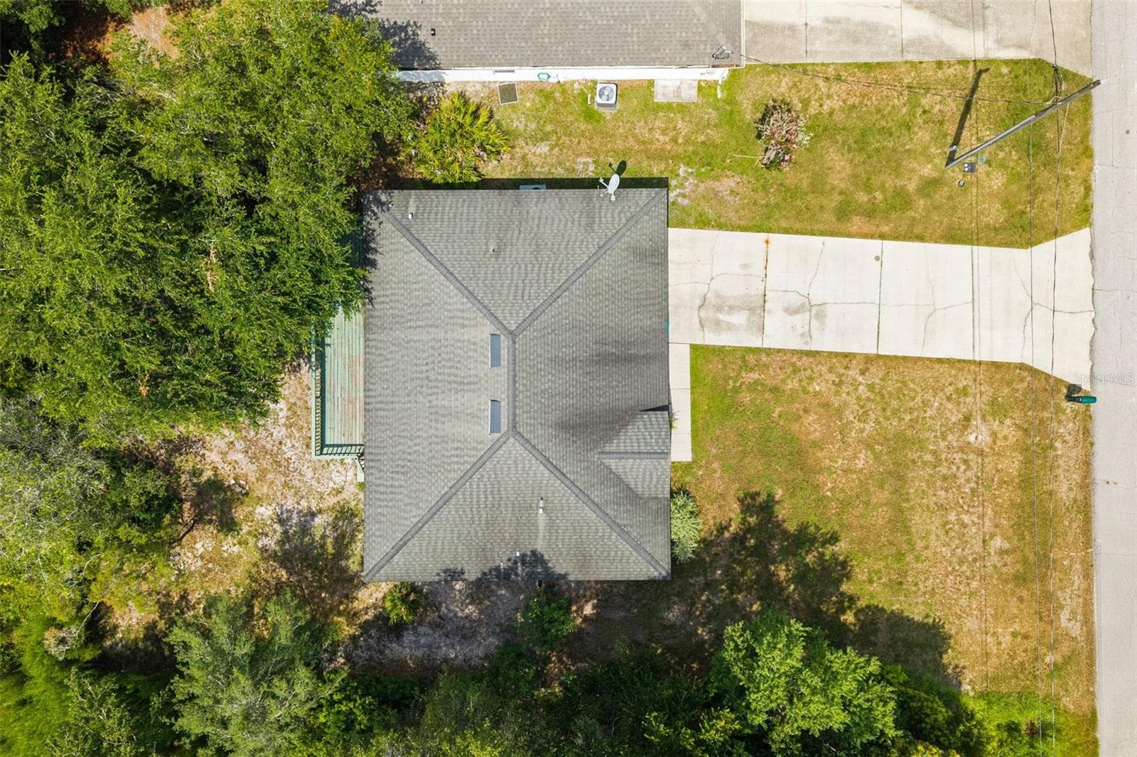 Single Family Residence at 2063 MONTEREY DR, DELTONA, photo 34 of 36