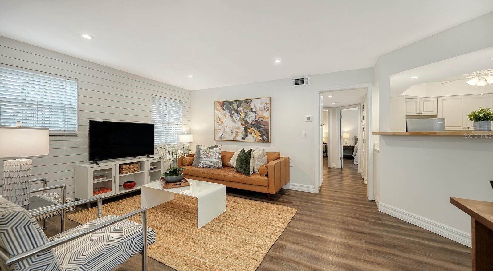 Single Family Residence at 5610 AVENIDA DEL MARE, SARASOTA, photo 3 of 13