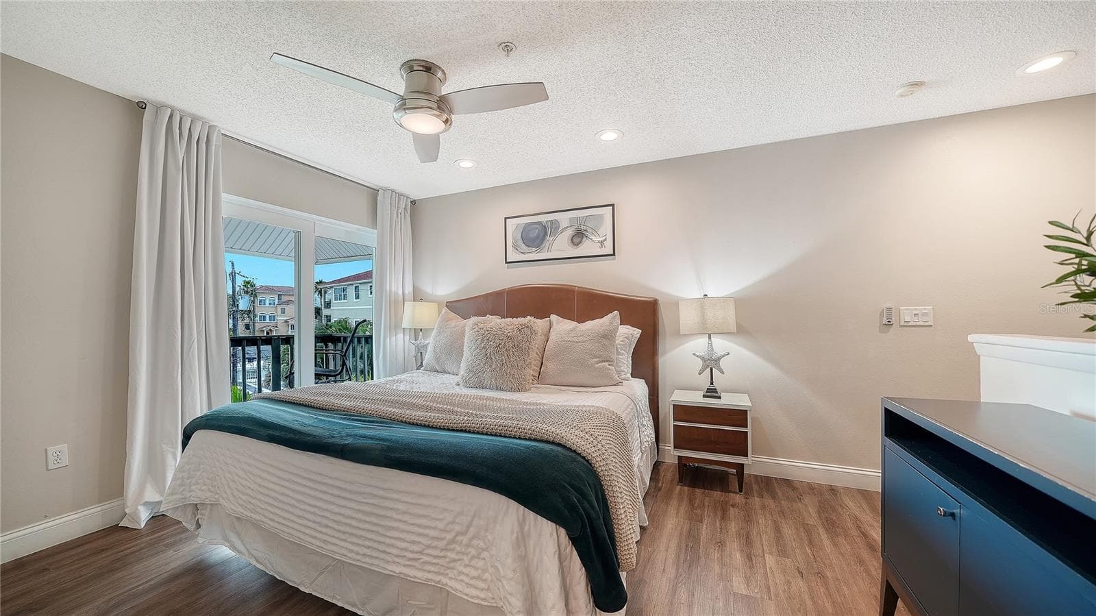 Single Family Residence at 5610 AVENIDA DEL MARE, SARASOTA, photo 12 of 13