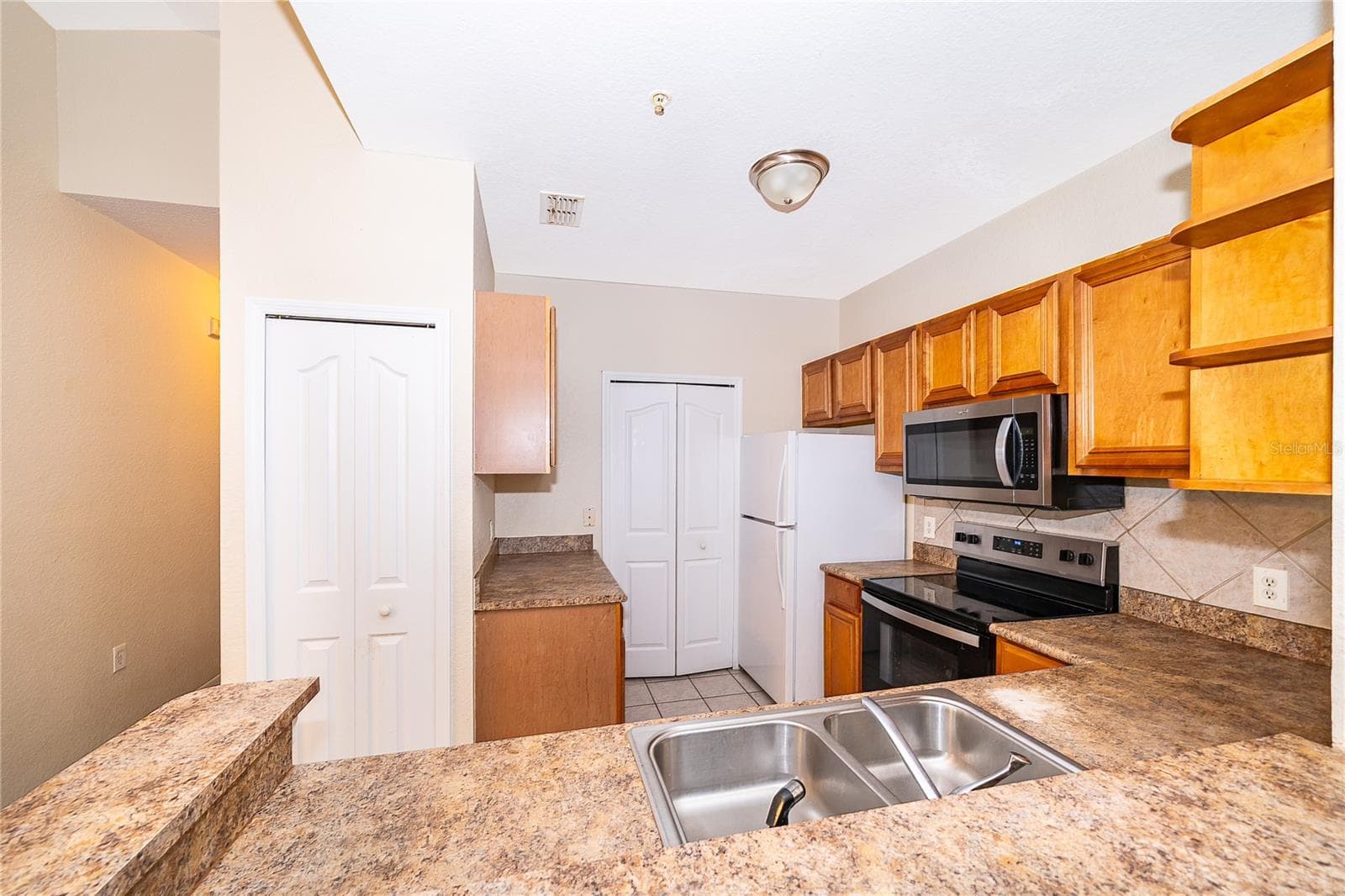 Condominium at 6141 METROWEST BLVD #305, ORLANDO, photo 10 of 20