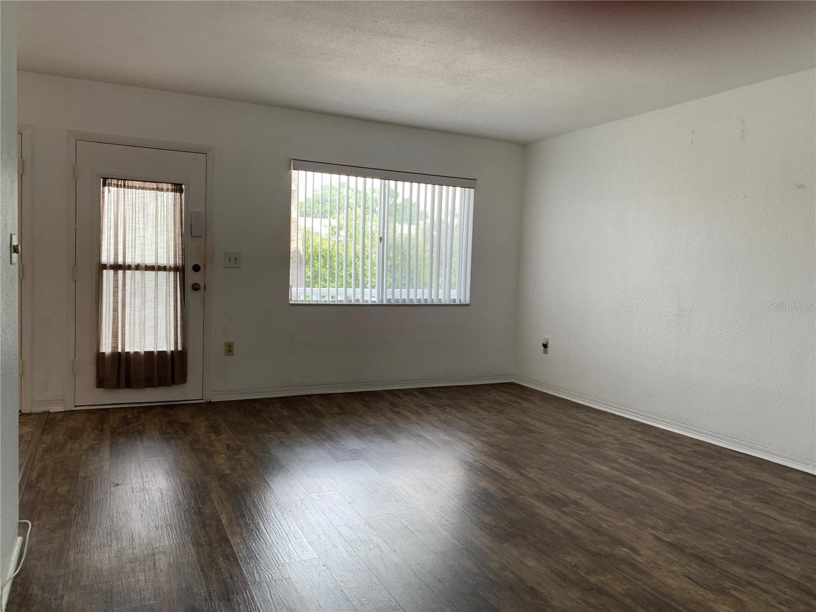 ENTRY INTO LIVING ROOM - 8126 112TH ST #203, SEMINOLE